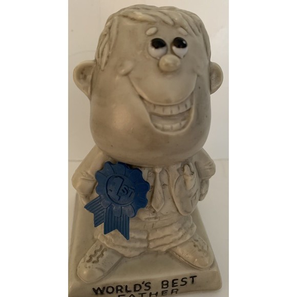 Vtg Russ Wallace Berries Set World's Best Father and Best Mother Figurines 1970 - Picture 6 of 10